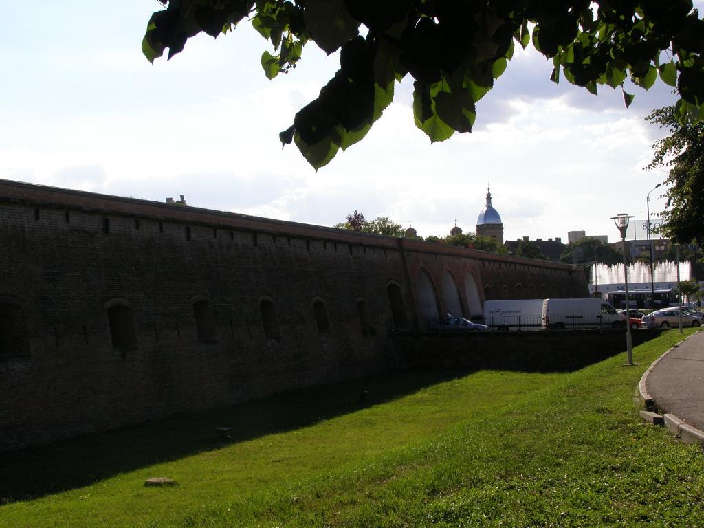 B - Bastion *